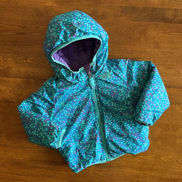 The North Face reversible lavender and teal puffer jacket 18-24m - Picture 10 of 12
